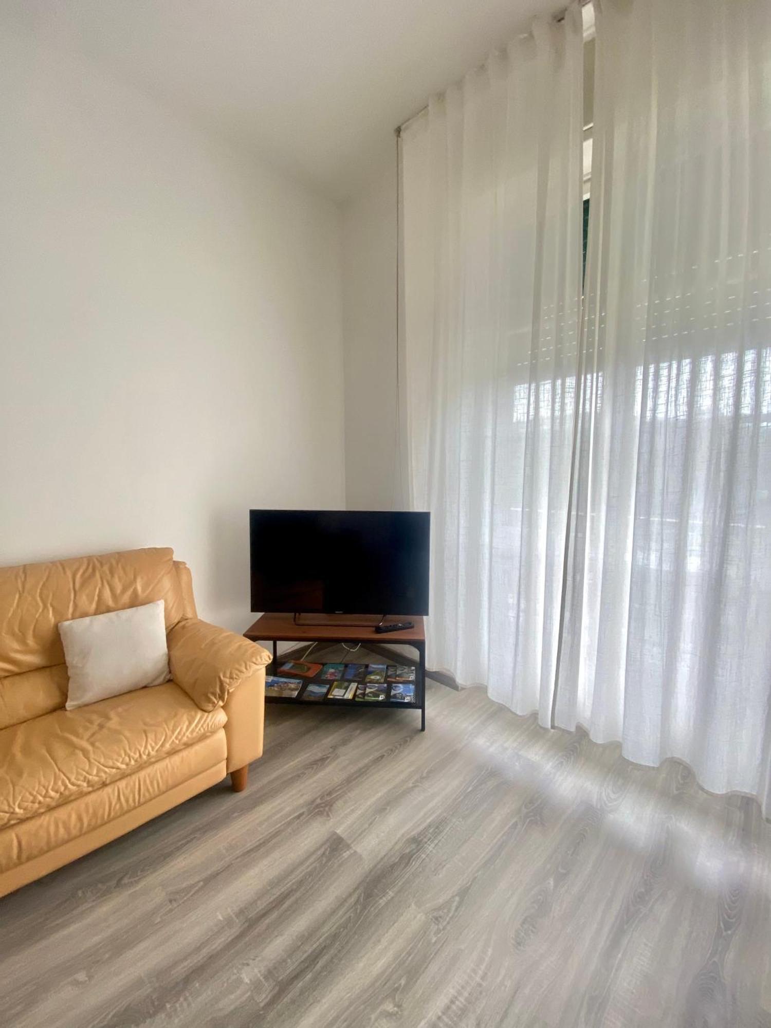 Casa Sara Como Lake Parcheggio Interno Privato Cernobbio Exterior foto
